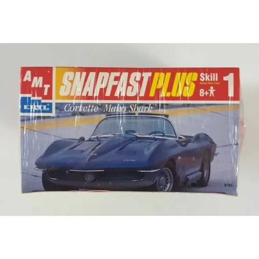 AMT SnapFast Plus 1:25 scale Corvette Mako Shark Model Kit #6133 Factory SEALED